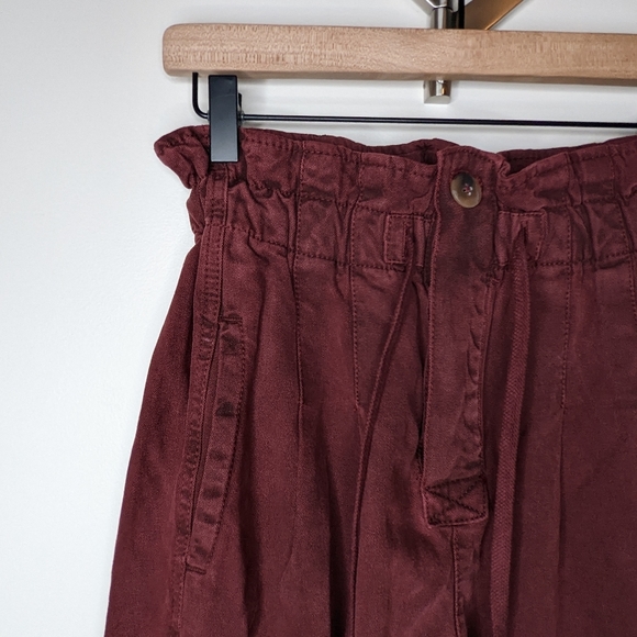 Free People Margate Pleated Paper bag Trouser in Wine | Size xs - Picture 5 of 7